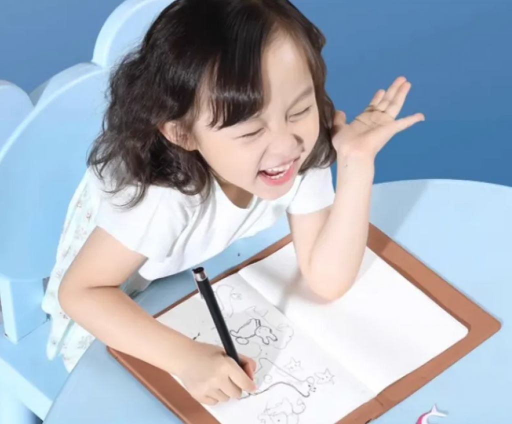Digital Drawing Tablet with Pressure-Sensitive Pen