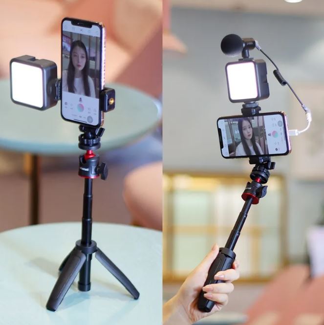 Mobile Phone Vlog Selfie Stick with Fill Light Bracket