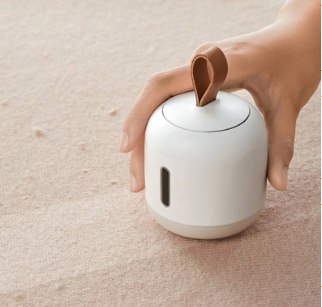 Rechargeable Fabric Lint & Fuzz Remover