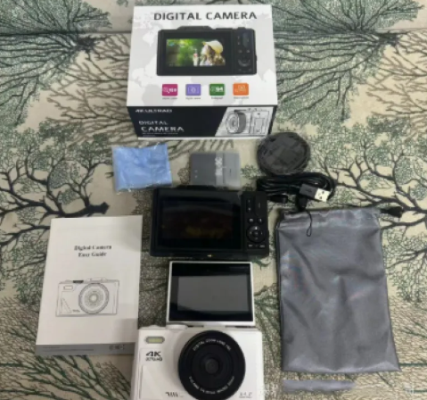 Entry-Level Mirrorless CCD Camera