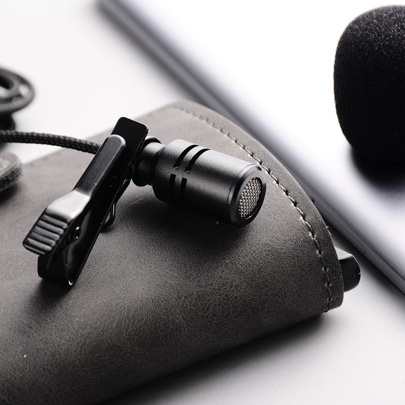 Lavalier Microphone with Headset and Mic Features