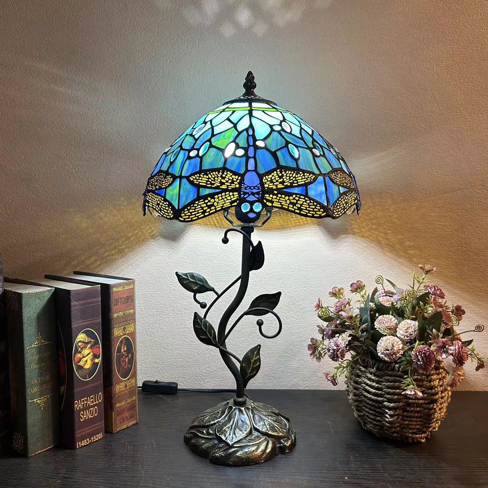 Tiffany-Style Glass Table Lamp