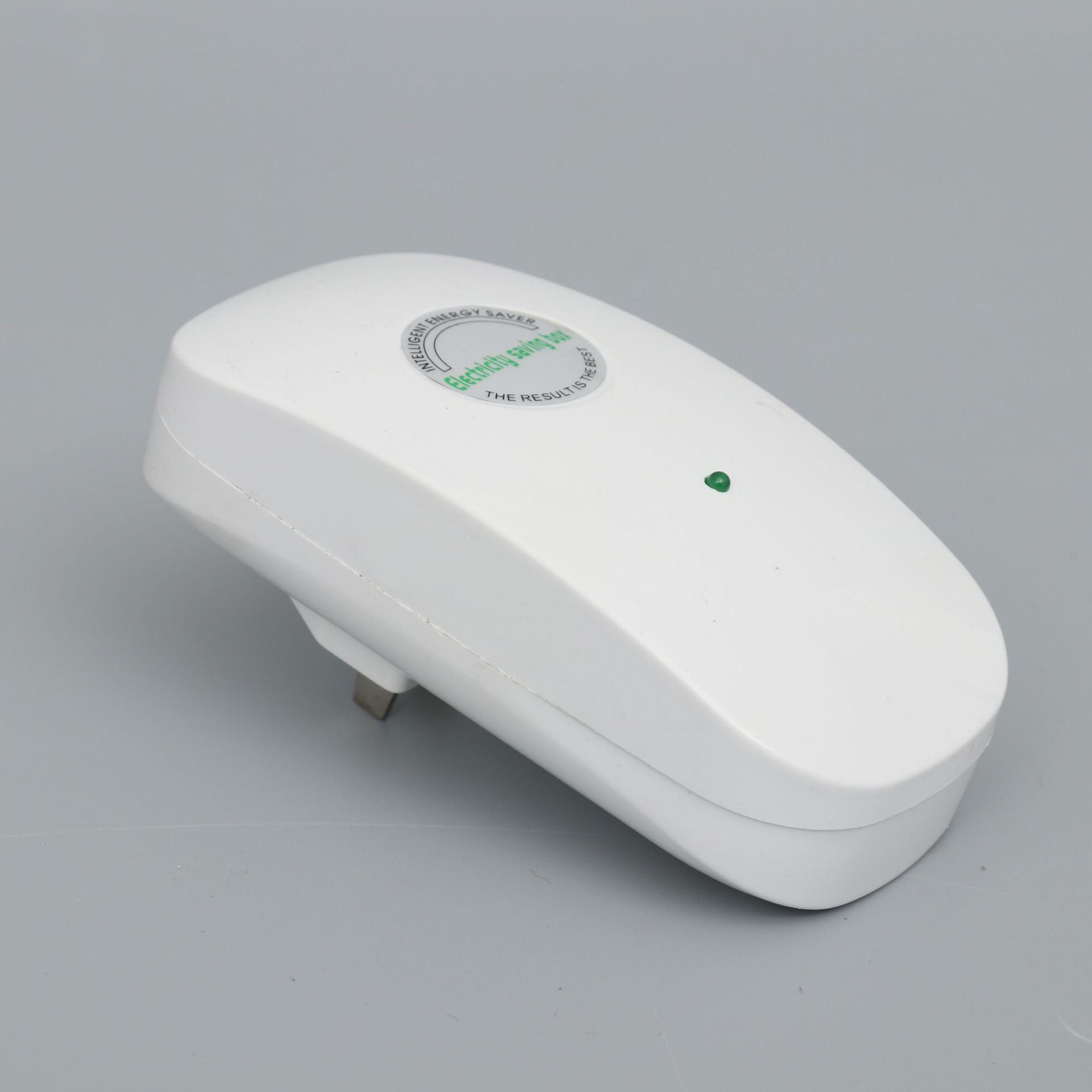 Energy-Saving Smart Plug for Efficient Power Use
