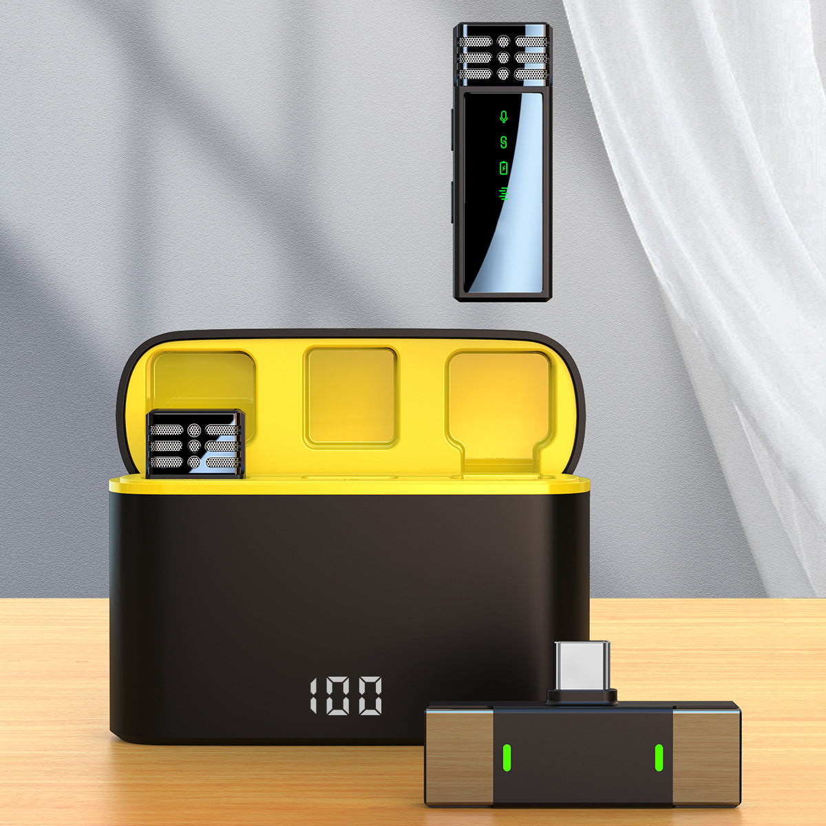 Wireless Clip-On Microphone with Noise Reduction