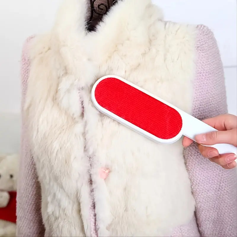 Double-Sided Clothes Lint Remover Self-Cleaning Brush