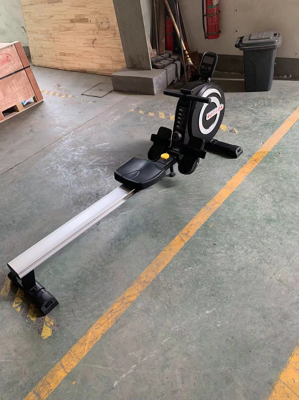 Magnetic Rowing Machine with Low Pull Trainer