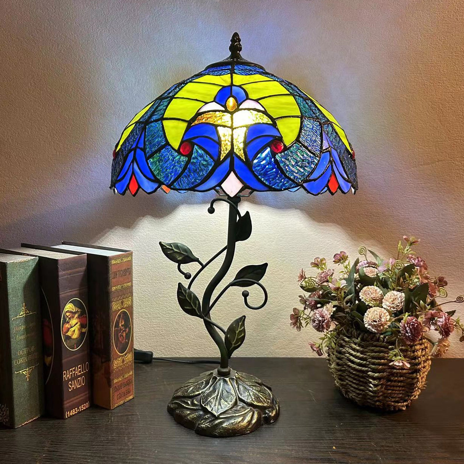 Tiffany-Style Glass Table Lamp