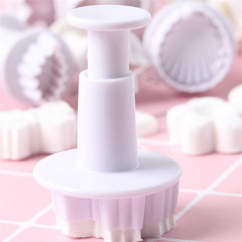 3-Piece Heart Cake Springform Pan Set